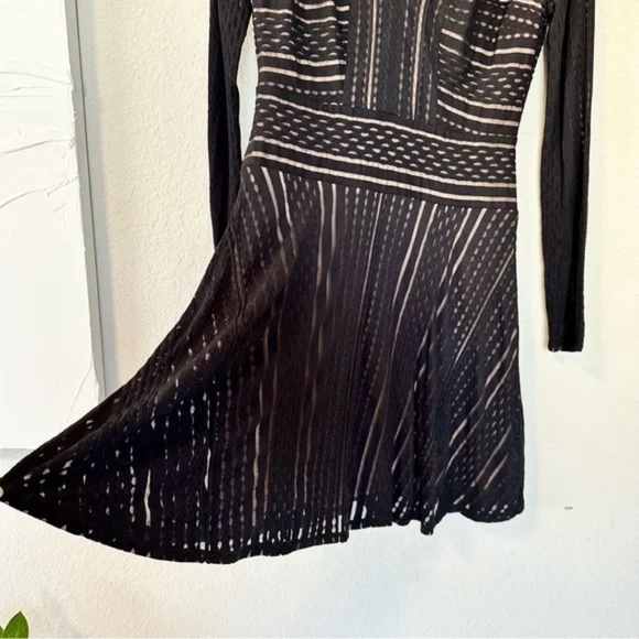 BCBGMaxazria Kinley Luxe Stripe Lace long sleeve Dress - Picture 14 of 15